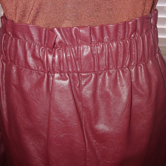 Burgundy vegan leather skirt with top size… - Picture 11 of 14